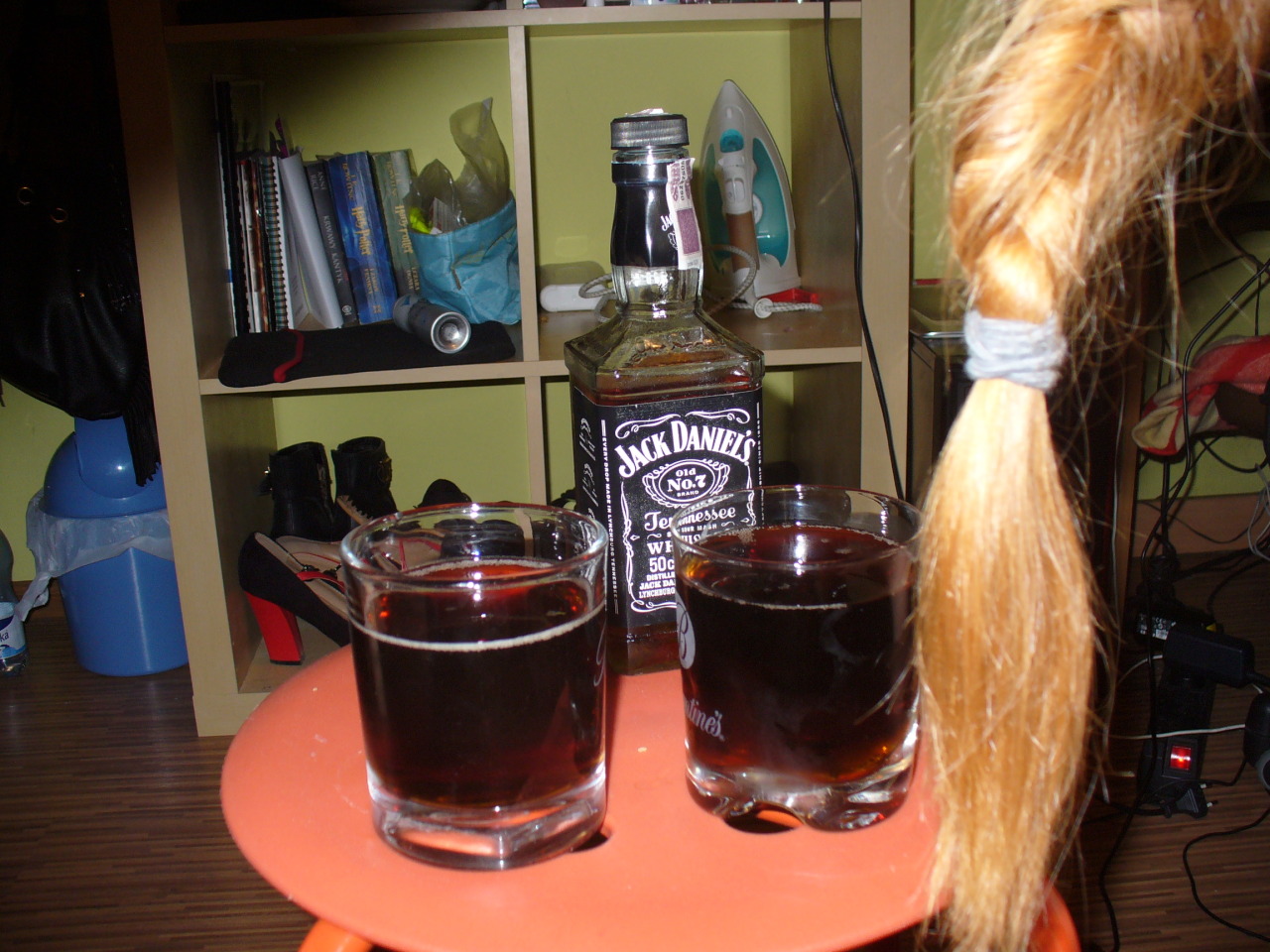 jack-daniels-doll:  look, i’m having a party with hellmetic and there’s Jack