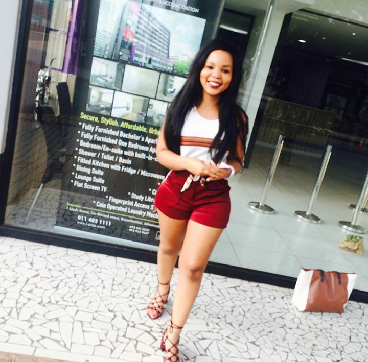jazziedadd:  SexyCurvyLicious Redbone Ms Loretoh..      