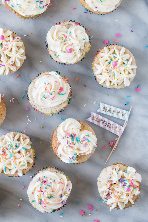 fullcravings: Homemade Momofuku’s Milk Bar Birthday Cupcakes