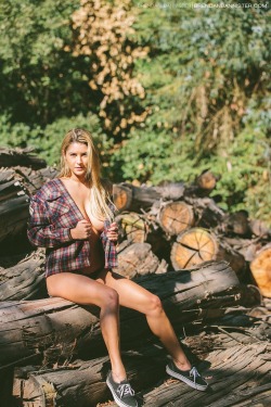 savannaheleven:  me in the woods again