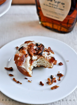 boozybakerr:  Mini Maple Bacon Doughnuts 