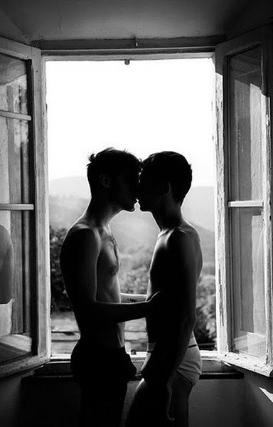 sorrygirlsisuckcock:  http://sorrygirlsisuckcock.tumblr.com/