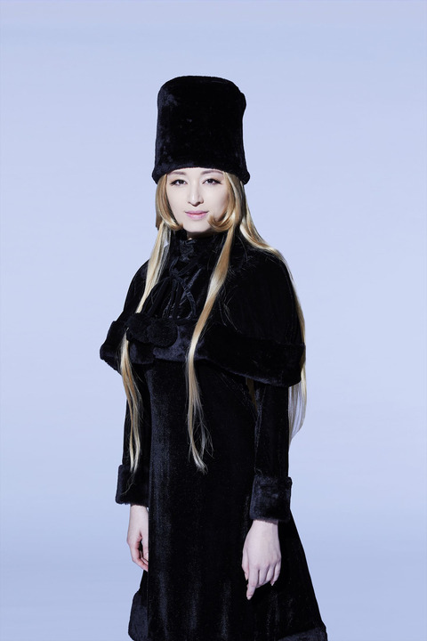 Chiaki Kuriyama as Maetel, The galaxy express 999