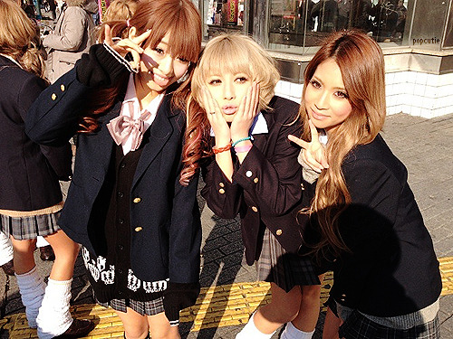 ↪ CLICK HERE TO SEE JAPANESE SCHOOL UNIFORMS ↩