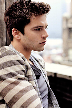 targaryne:  Sebastian Stan2012 