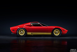 itcars:  Lamborghini Miura S Image by Jeremy