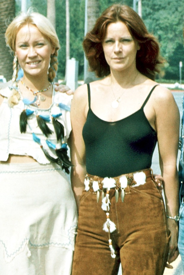 fuckindiva:
“Agnetha Fältskog and Anni-Frid Lyngstad from Abba
”
Whooaaa Agnetha & Frida being superstars in Los Angelos 1976