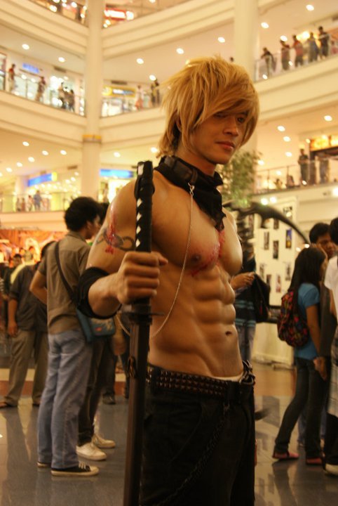 XXX  cosplayer perfect abs  photo