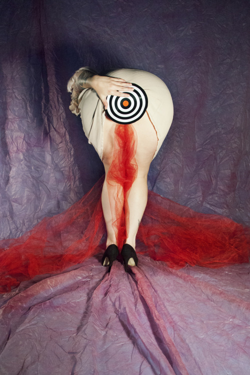 daantjebons: Bullseye - The photo I made for the program “Then you ask for it”, a collab