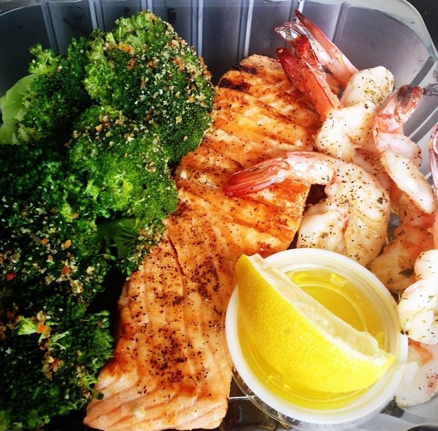 sugarinmiami:  afro-arts:  Healthy Lifestyle Cuisine   IG: lovelysonthego   ✨ TAKEOUT