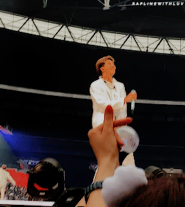 raplinewithluv: namjoon feelin’ it — wings 020619  
