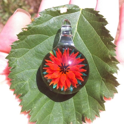 Orange flower pendant for joy creativity and warmth #nofilter #glasspeace #glasspendant #flowerpower