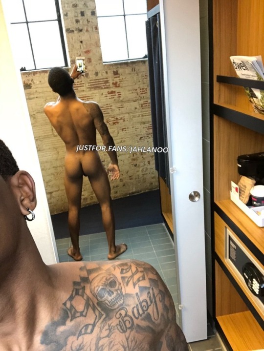 kingjah69:      kingjah @ JustFor.Fans 