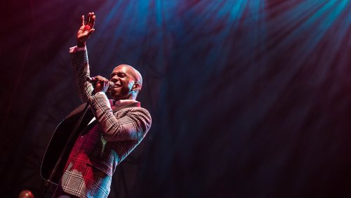 maybso: LESLIE ODOM JR. The Hamilton star kicked off his set with a jazz band-backed rendition of th