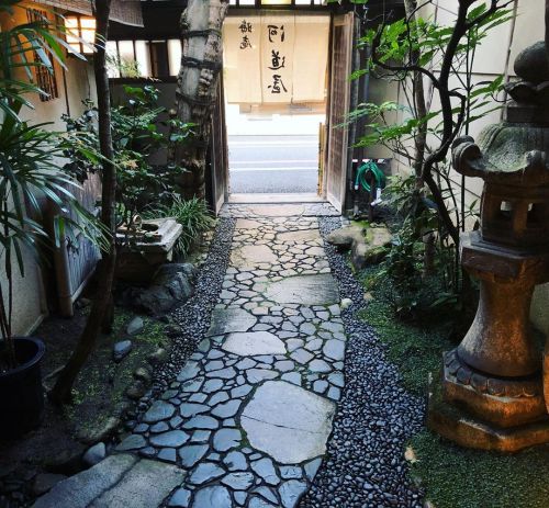 晦庵 河道屋 [ 京都市中京区 ] Misokaan Kawamichiya Garden, Kyoto の写真・記事を更新しました。 ーーデヴィッド・ボウイも好んだ、江戸時代から続く京都の蕎麦の名店