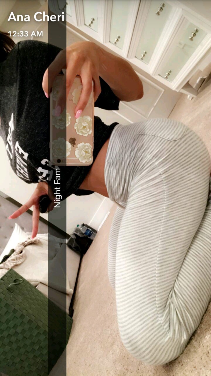 welcome2bloggg:  Ana Cheri
