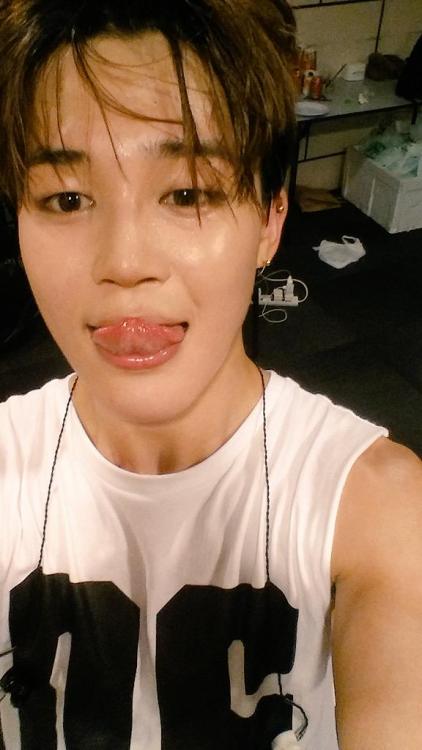 bts-trans:즐거웠어요언제나 콘서트는 재밌다니까#JIMINpic.twitter.com/xX8FflpOwpI enjoyed (the concert)Because concerts