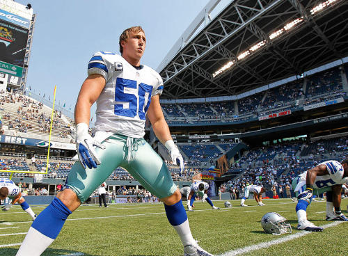 forkingandempire: Sean Lee Remember to stretch it out before you play so you don&rsquo;t get hur