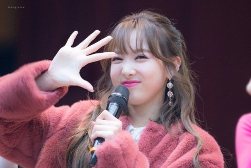 171117 Twice Nayeon at ‘Twicetagram’ Fansign Event in Mokdong ©bongjuice9 // do not