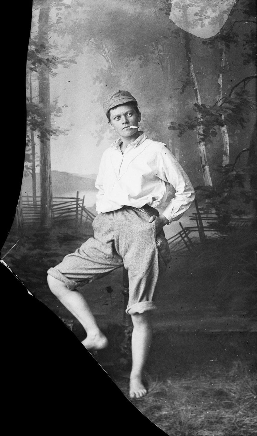 putthison:  Women in Menswear, 1900Mashable has a cool story about two Norwegian