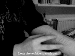 kiss-her-wrists13:  Black and white self harm/depression blog. Follow me I follow back and offer advice (: http://www.tumblr.com/blog/kiss-her-wrists13 dead-and-helpless:  Damn i love my cuts   