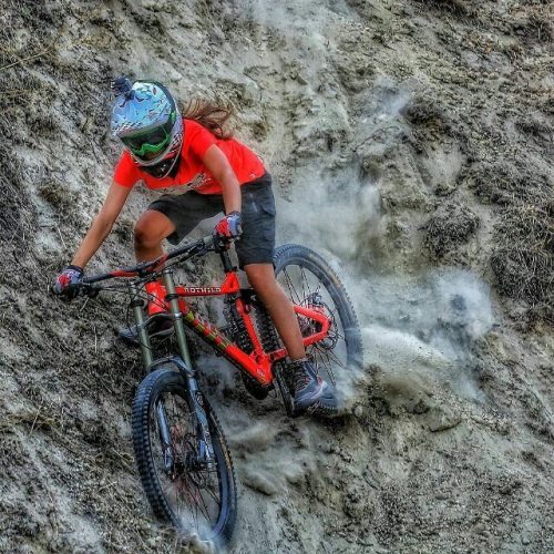 mtbdirty: @ilaydayagmuryilmaz #salcanocappadociacyclingfestival #kapadokya #foxhead #dh #liveyours 