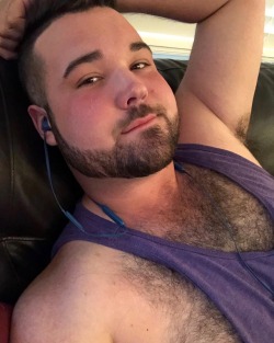 thebeardedguyy:Watching my twitch streams