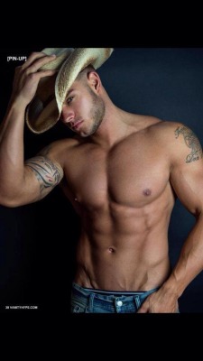 txcwbysexy:  txcwbysexy:  Colin Wayne what a STUD, country never looked so perfect!!!  Stud 