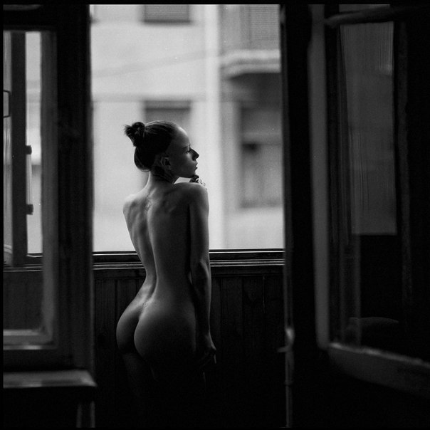 butt-wait:  Maria Kasta http://butt-wait.tumblr.com/