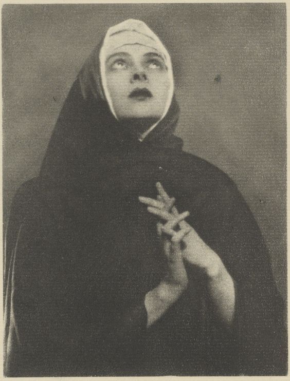 thinkingimages:
“[Female Model as Nun with Eyes Uplifted and Hands Folded in Prayer]
”