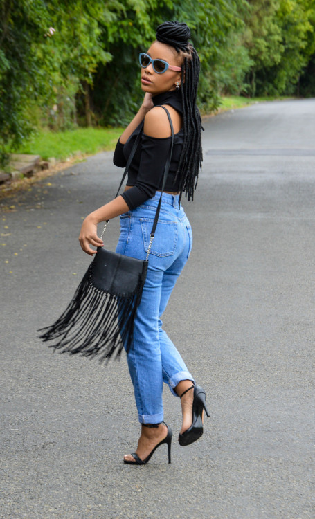 ecstasymodels: THE RETURN OF THE MOM JEAN Outfit Details: Top:Witchery , Jeans: Topshop, Shoes: S