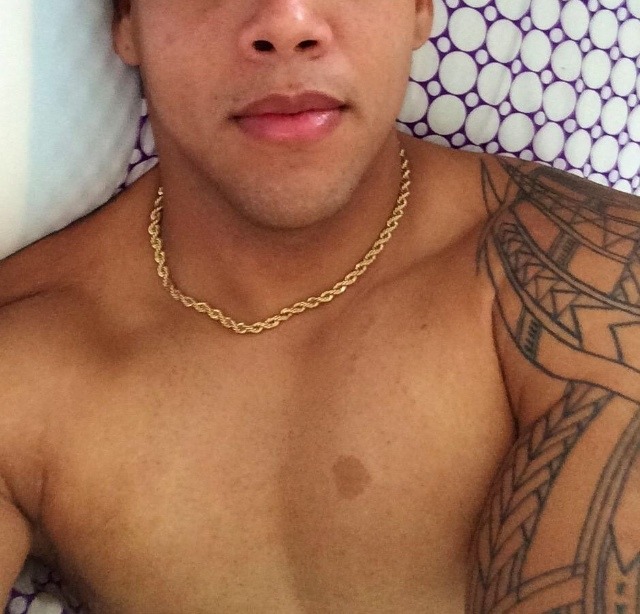 daxxpr:  kainalu21:  kaneohe2004:  Hottie   Local  💥💥daxxpr.tumblr.com💥💥