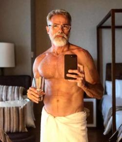 Older is Sexier! Daddy Heaven, Enjoy !