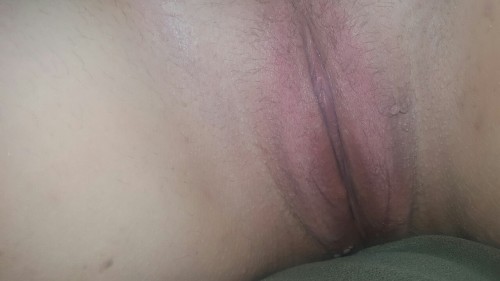 insomniacmiles:Reblog if you want to fuck me or watch me lick your wife’s pussy!