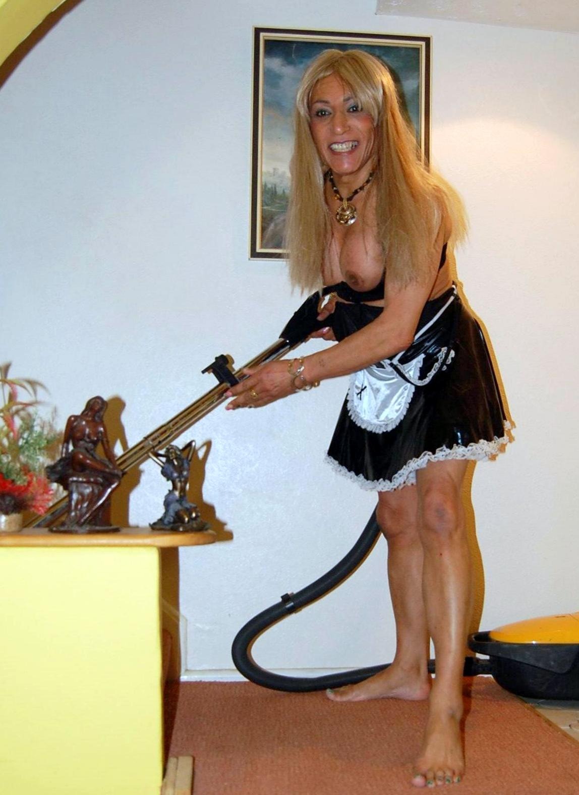 mxpippajayne:  mxpippajayne: mxpippajayne: Pippa the cleaning maid, if you need her,