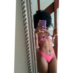 jajisikennedy:  No filter plz :)  Bad azz goddess nice abs thick juice box exotic