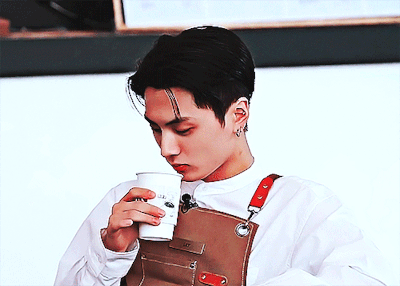 a hot man with his hot drink #enhypen jay#enhypen#enhypennetwork#park jongseong#mgroupsedit#maleidolsedit#jay#gifshow#myenha #HES SO HOT
