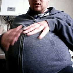 ballbellyboy:New video - Tight clotheshttps://www.patreon.com/posts/36951200