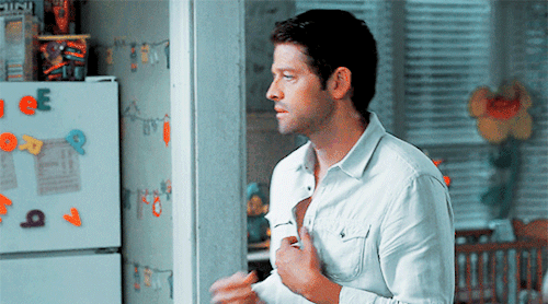 GIF REQUEST MEME  @itfeelslikethis asked:↳ castiel’s outfits