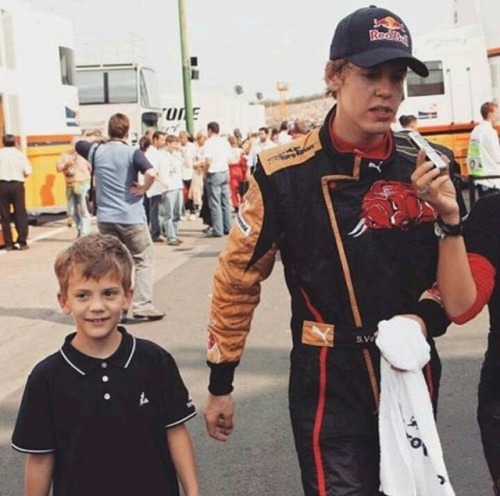 justagirlrambling:My Vettel heart can’t