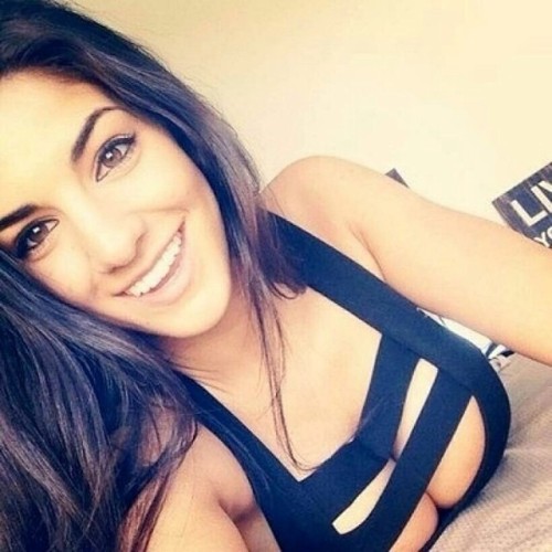 hotgirlselfiesdotcom:  http://www.hotgirlselfies.com - Thousands of the hottest selfies in slide shows and other stunning displays without ads.