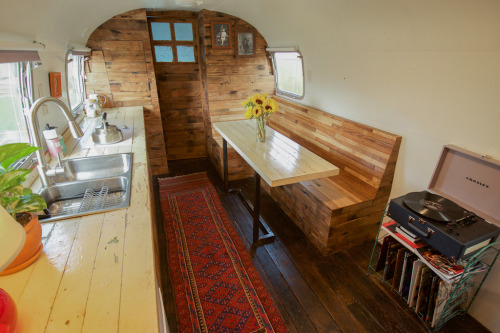 dreamhousetogo:A renovated 1979 Airstream at Vintage Airstream Vacation Rental in New Orleans, LA