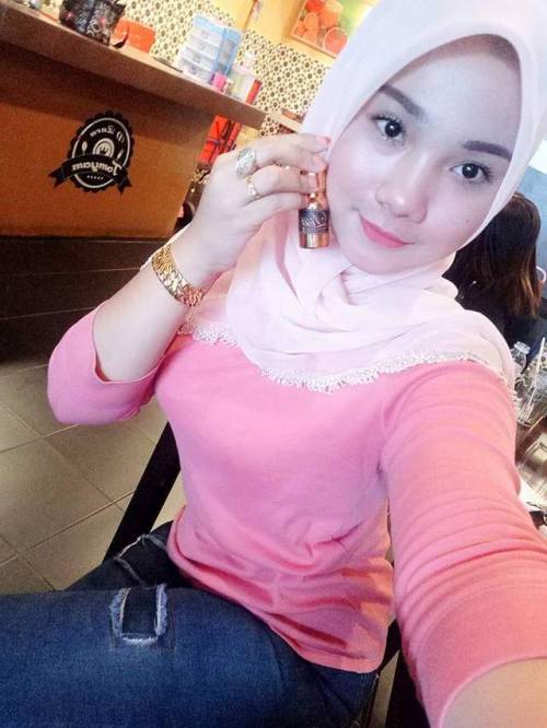 panglimahitam1991: Orang² klantan boleh cari mek ni..padu beb body dia. Bekenan comey