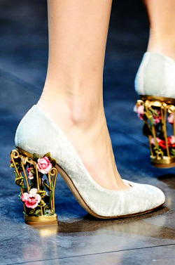 inkxlenses:Dolce &amp; Gabbana Floral Cage Heels