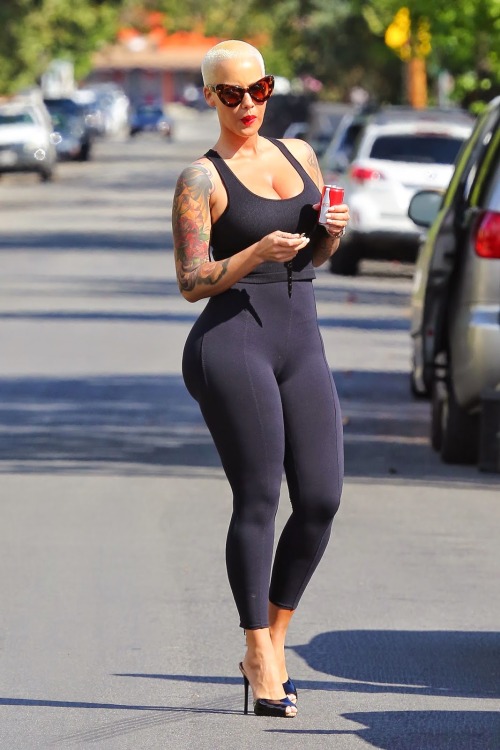 m-r-w-i-c-k-e-d:  Amber 