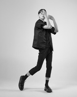 blleu:  Me shot by Michael Seleski in Spectrum. http://michaelseleski.com/