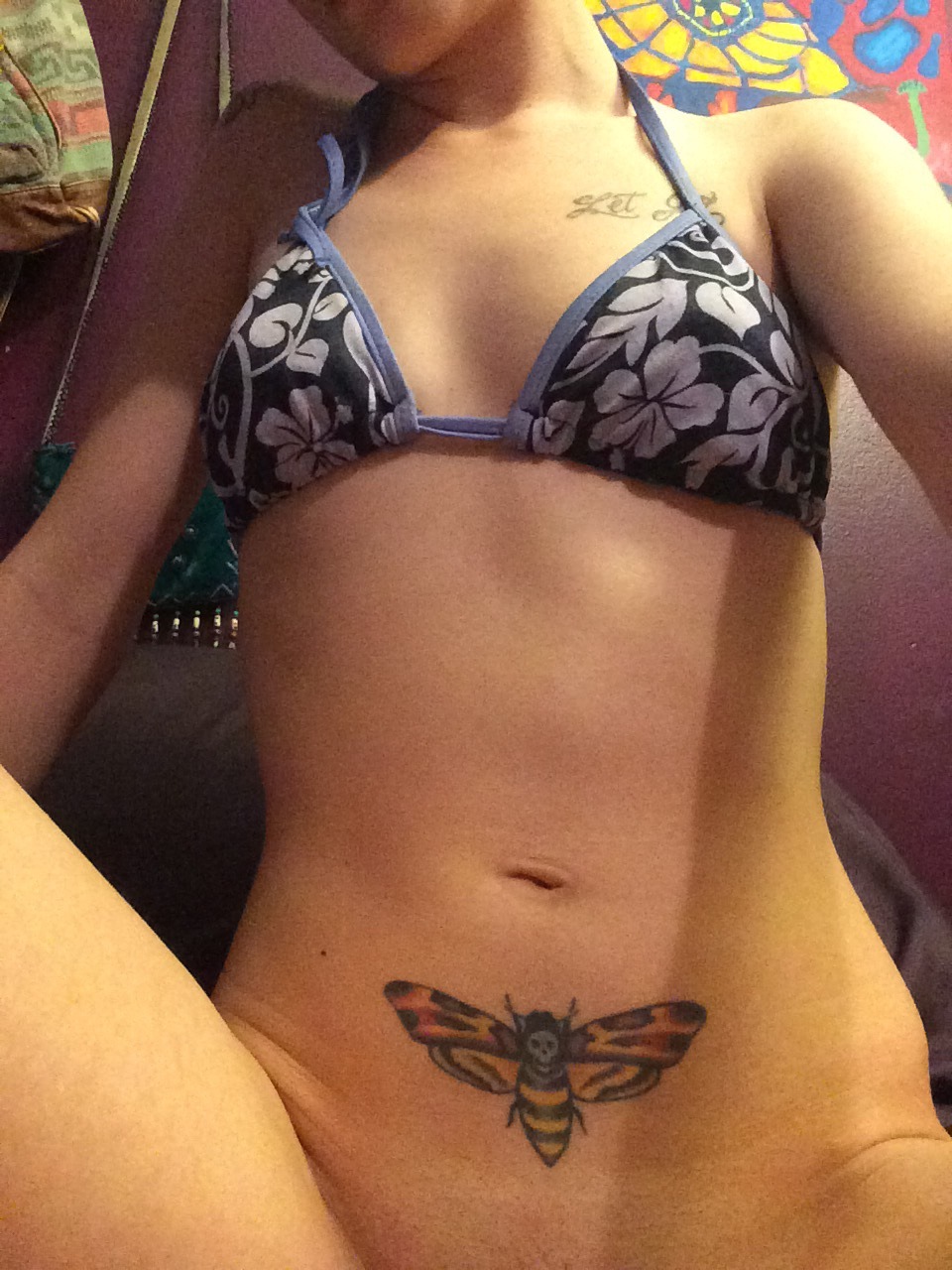 salvadordaddy:  Ask me about buying my snapchat/kik loves.