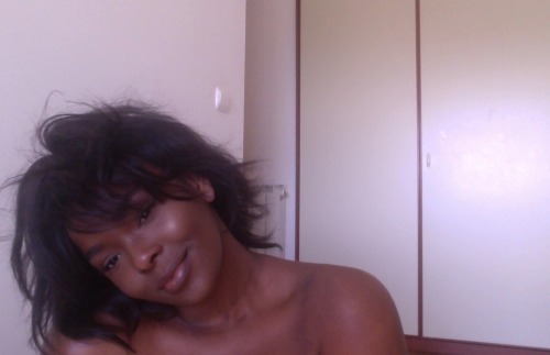 angolanbae:  Loving the skin Im In! Darkskin appreciation Day 👸🏿👩🏿