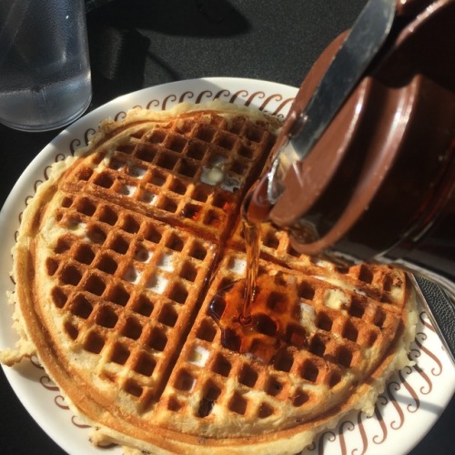 churchnotmadewithhands:i’ve had a really good day though the world is so beautiful and interesting a