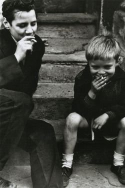 the-night-picture-collector:  Roger Mayne,